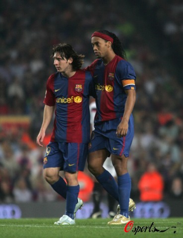 两队都在努 两队都在努